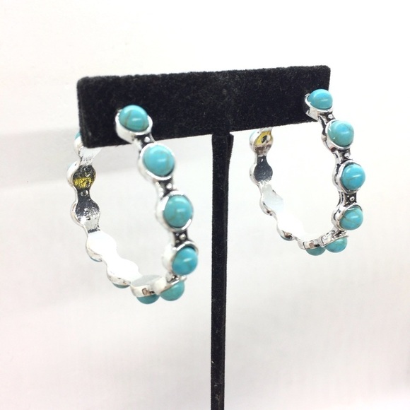 WEST CO. TURQUOISE DYED HOWLITE HOOP EARRINGS SILVER TONE NWT - Picture 7 of 7